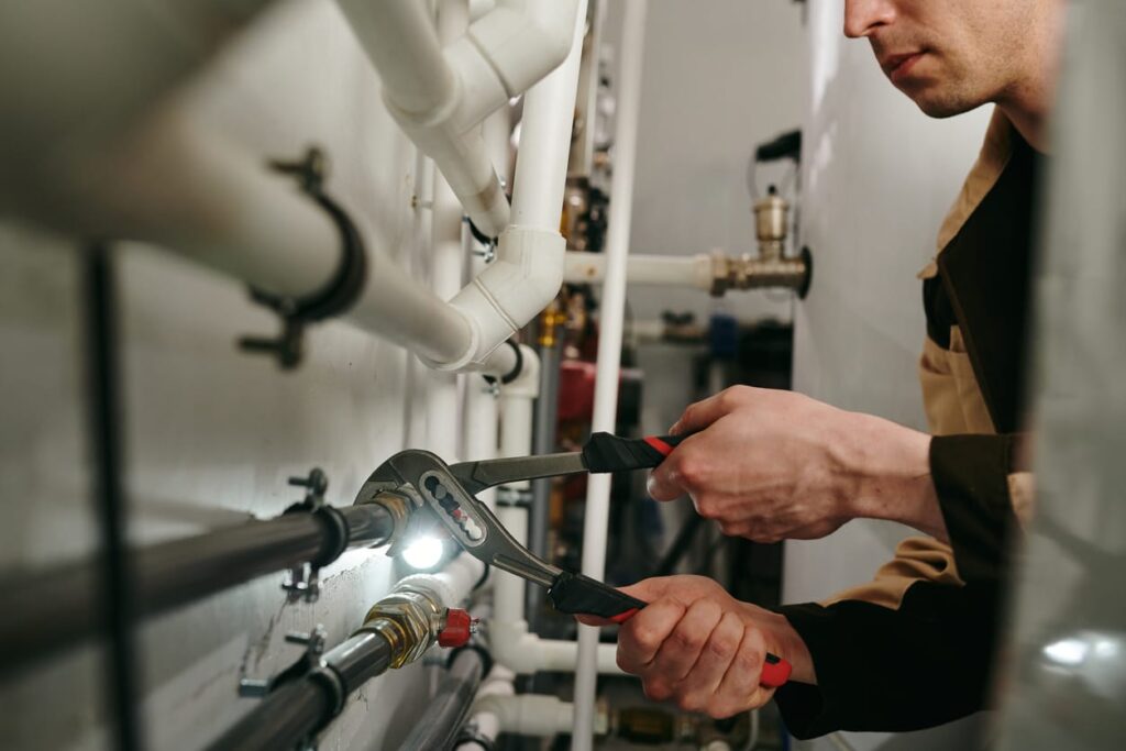 Plumbers maintaining commercial plumbing pipes in Lake Elsinore